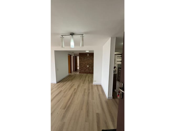 Apartamento de 3 alcobas en arriendo en Castropol, Medellín, 90 m² · foto 7 de 17