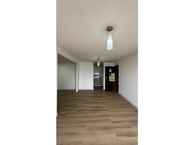 Apartamento de 3 alcobas en arriendo en Castropol, Medellín, 90 m² · foto 10 de 17