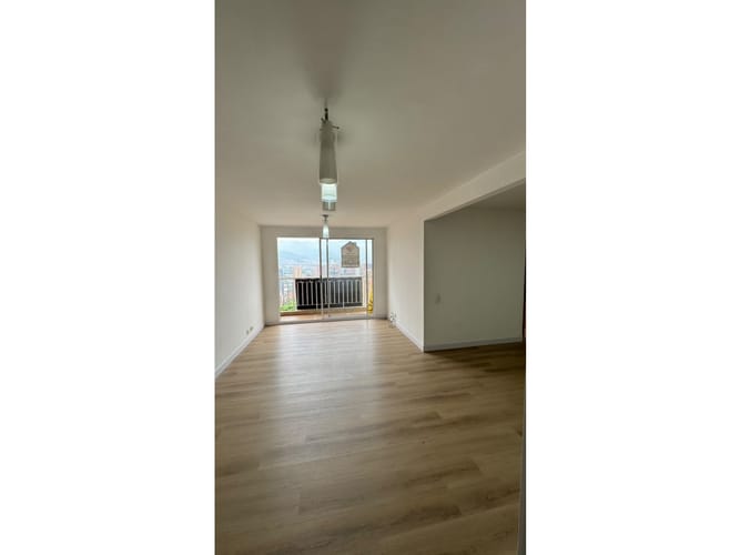 Apartamento de 3 alcobas en arriendo en Castropol, Medellín, 90 m² · foto 12 de 17