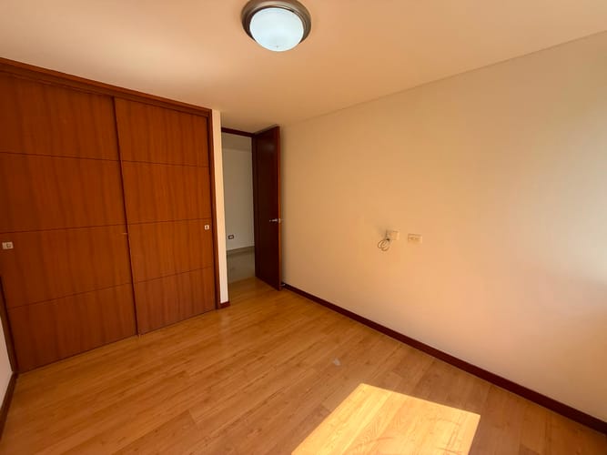 Apartamento de 3 alcobas en arriendo en Camino Verde, Envigado, 120 m² · foto 5 de 13