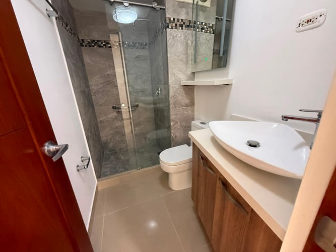 Apartamento de 3 alcobas en arriendo en Camino Verde, Envigado, 120 m² · foto 7 de 13