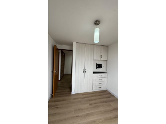 Apartamento de 3 alcobas en arriendo en Castropol, Medellín, 90 m² · foto 16 de 17