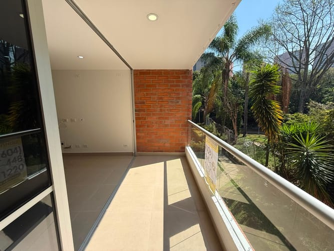 Apartamento de 3 alcobas en arriendo en Camino Verde, Envigado, 120 m² · foto 9 de 13