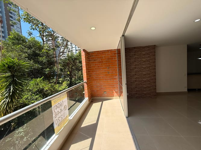 Apartamento de 3 alcobas en arriendo en Camino Verde, Envigado, 120 m² · foto 10 de 13