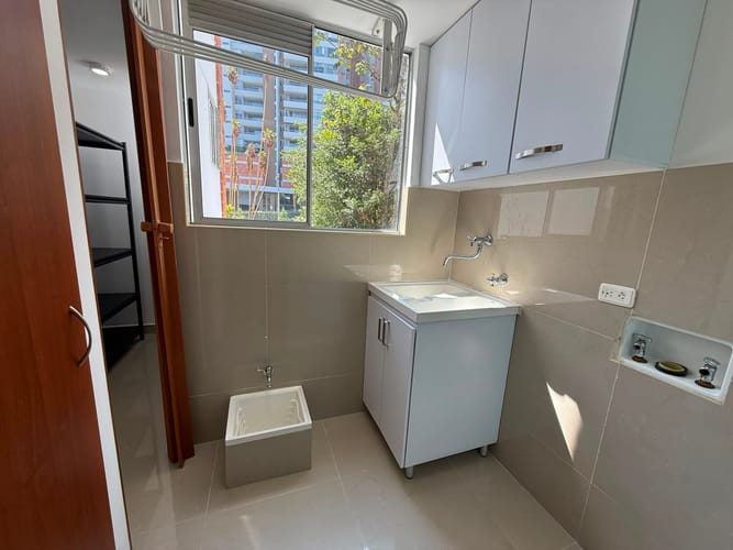 Apartamento de 3 alcobas en arriendo en Camino Verde, Envigado, 120 m² · foto 12 de 13