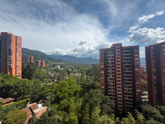 Apartamento de 2 alcobas en arriendo en Urbanizacion Remansos De San Lucas, Medellín, 180 m² · foto 10 de 10