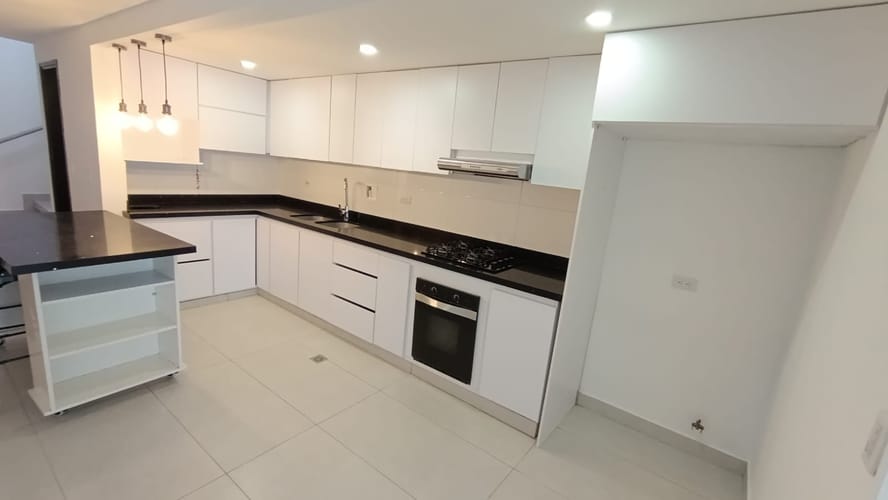 Casa de 3 alcobas en arriendo en Señorial, Envigado, 175 m² · foto 5 de 15