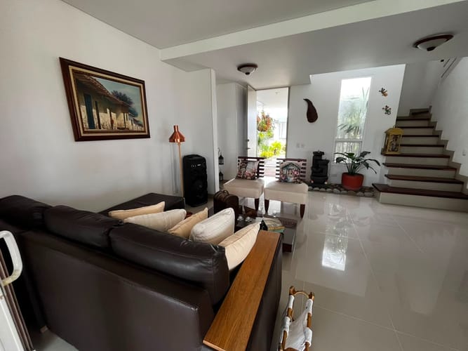 Casa de 4 alcobas en venta en El Castillo, Jamundí, 179 m² · foto 3 de 24