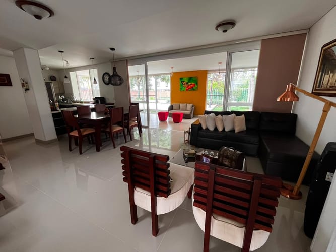 Casa de 4 alcobas en venta en El Castillo, Jamundí, 179 m² · foto 5 de 24