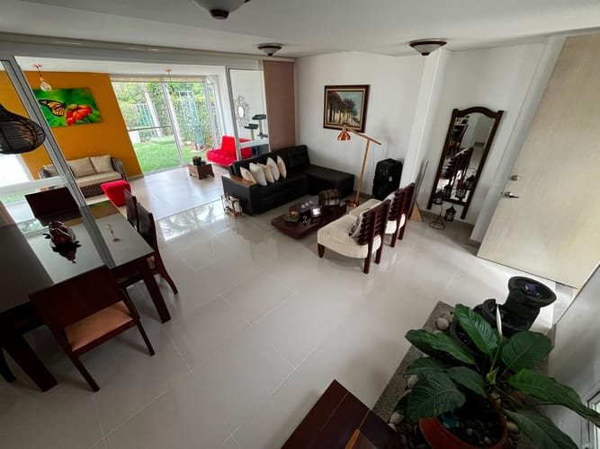 Casa de 4 alcobas en venta en El Castillo, Jamundí, 179 m² · foto 4 de 24