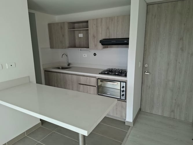 Apartamento de 3 alcobas en venta en Rionegro, 76 m² · foto 3 de 19