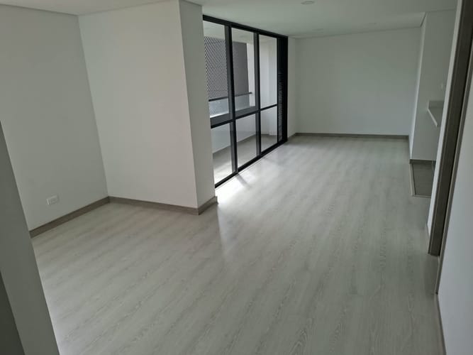 Apartamento de 3 alcobas en venta en Rionegro, 76 m² · foto 5 de 19
