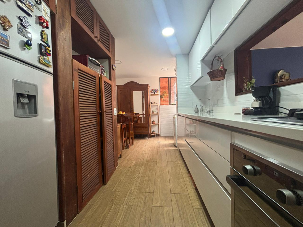 Apartamento en venta en Cedritos, Bogotá · foto 8 de 19