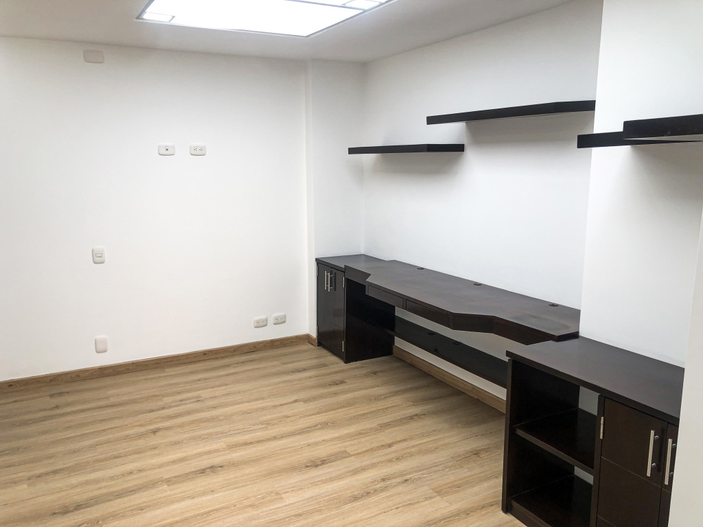 Apartamento en venta en Santa Barbara, Bogotá · foto 3 de 11