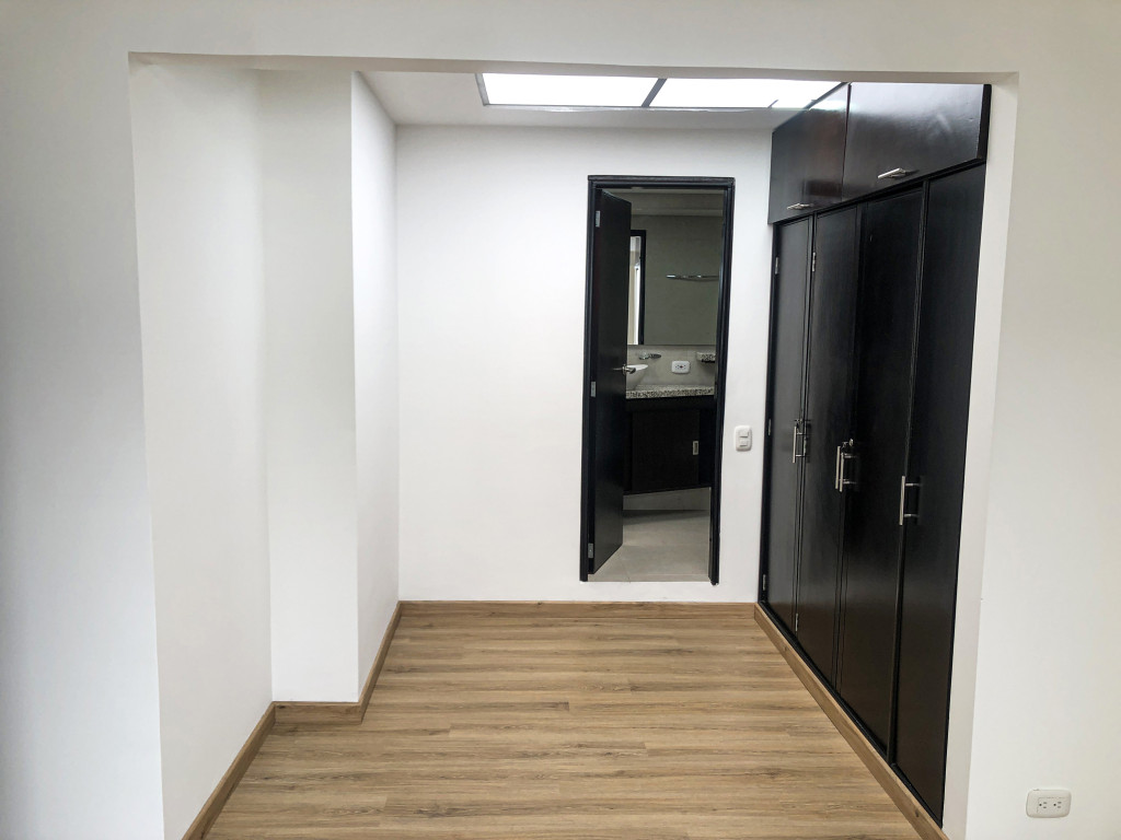Apartamento en venta en Santa Barbara, Bogotá · foto 7 de 11
