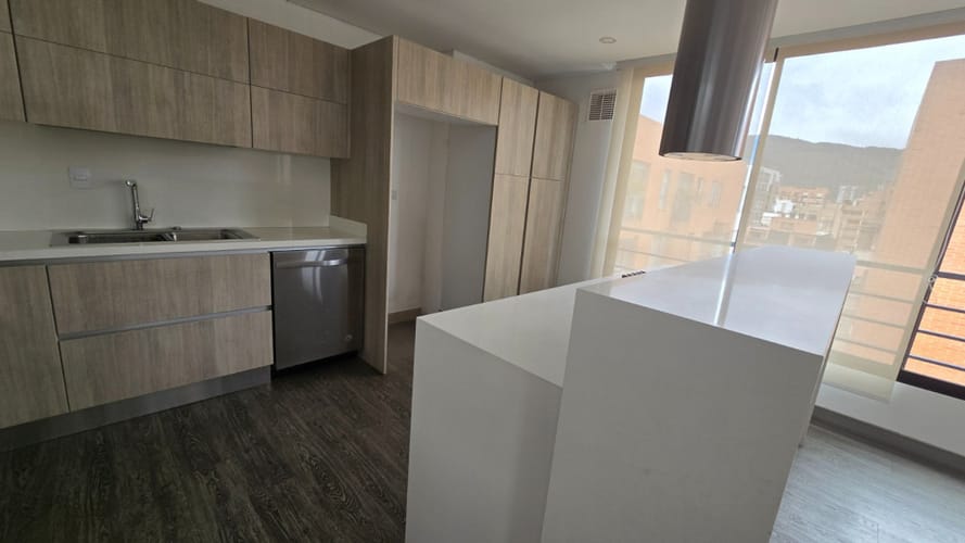 Apartamento de 2 alcobas en venta en Santa Barbara, Bogotá, 123 m² · foto 6 de 20