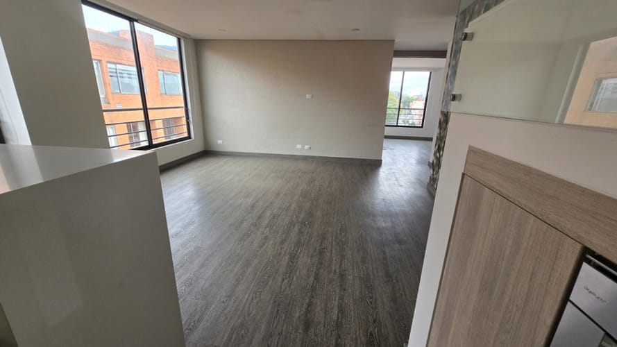 Apartamento de 2 alcobas en venta en Santa Barbara, Bogotá, 123 m² · foto 8 de 20