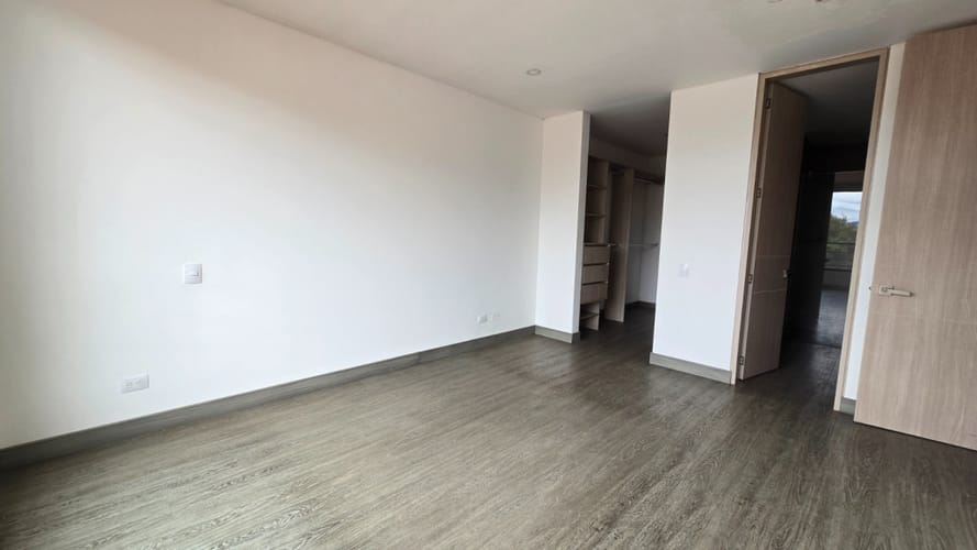 Apartamento de 2 alcobas en venta en Santa Barbara, Bogotá, 123 m² · foto 11 de 20