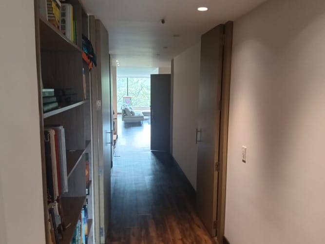 Apartamento de 3 alcobas en venta en Los Rosales, Bogotá, 250 m² · foto 13 de 20