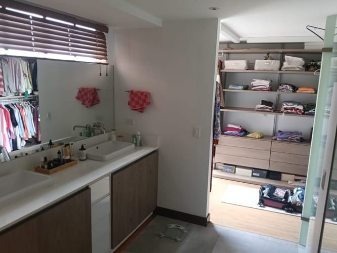 Apartamento de 3 alcobas en venta en Los Rosales, Bogotá, 250 m² · foto 18 de 20