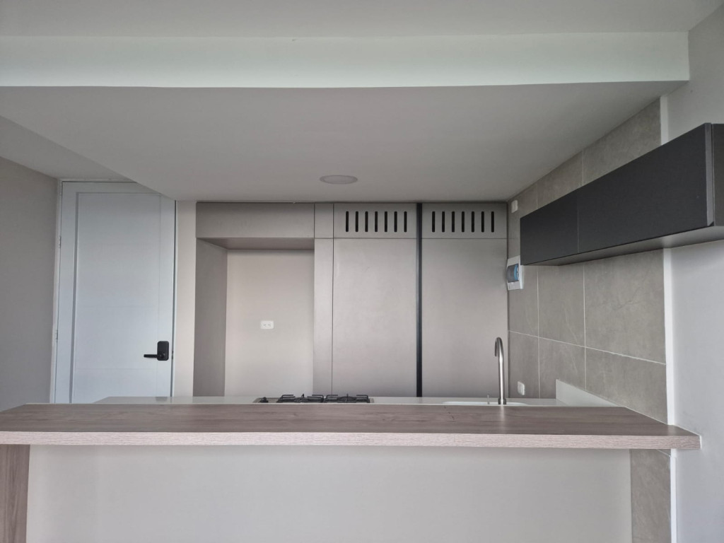 Apartamento en arriendo en Cerritos, Pereira · foto 2 de 12