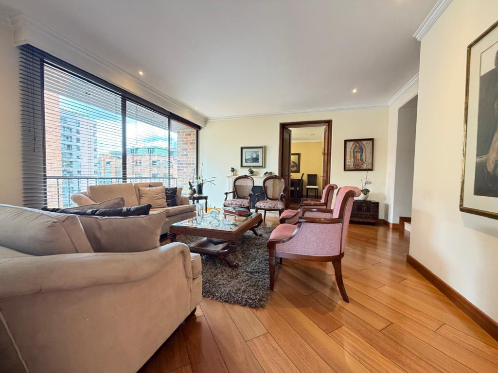 Apartamento en venta en Chico Norte, Bogotá · foto 2 de 21