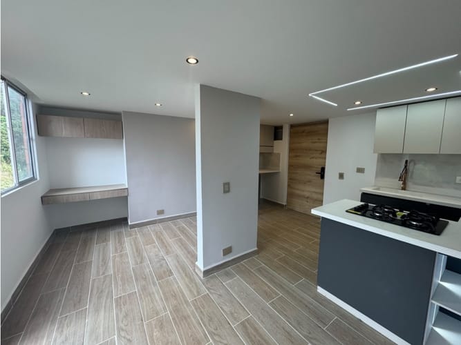 Apartamento de 2 alcobas en venta en Pan De Azucar, Sabaneta, 45 m² · foto 3 de 14