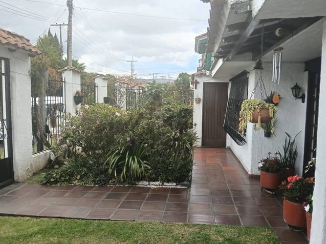 Casa de 5 alcobas en venta en Niza Norte, Bogotá, 309 m² · foto 7 de 24
