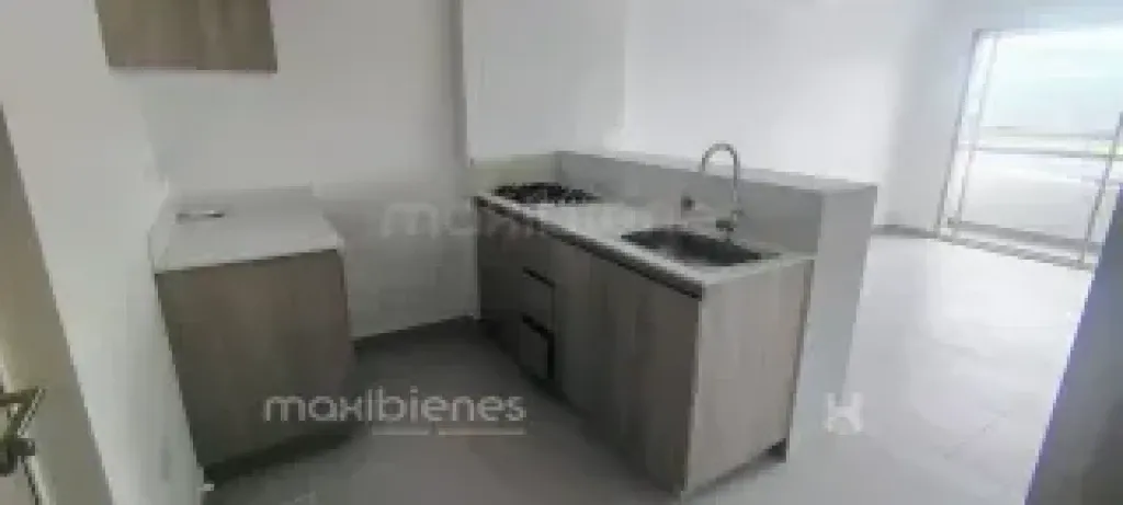 Apartamento de 3 alcobas en arriendo en Alcaravanes, Marinilla, 55 m² · foto 2 de 13