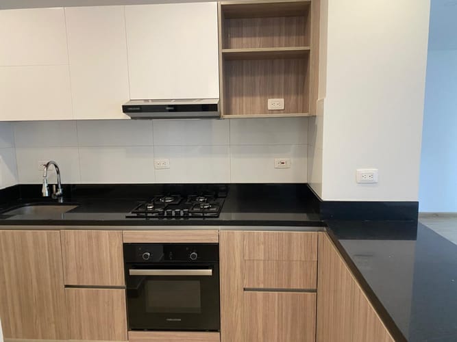 Apartamento en venta en Santa Barbara Occidental, Bogotá · foto 6 de 19