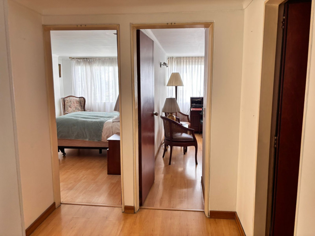 Apartamento en venta en Santa Barbara Central, Bogotá · foto 8 de 16