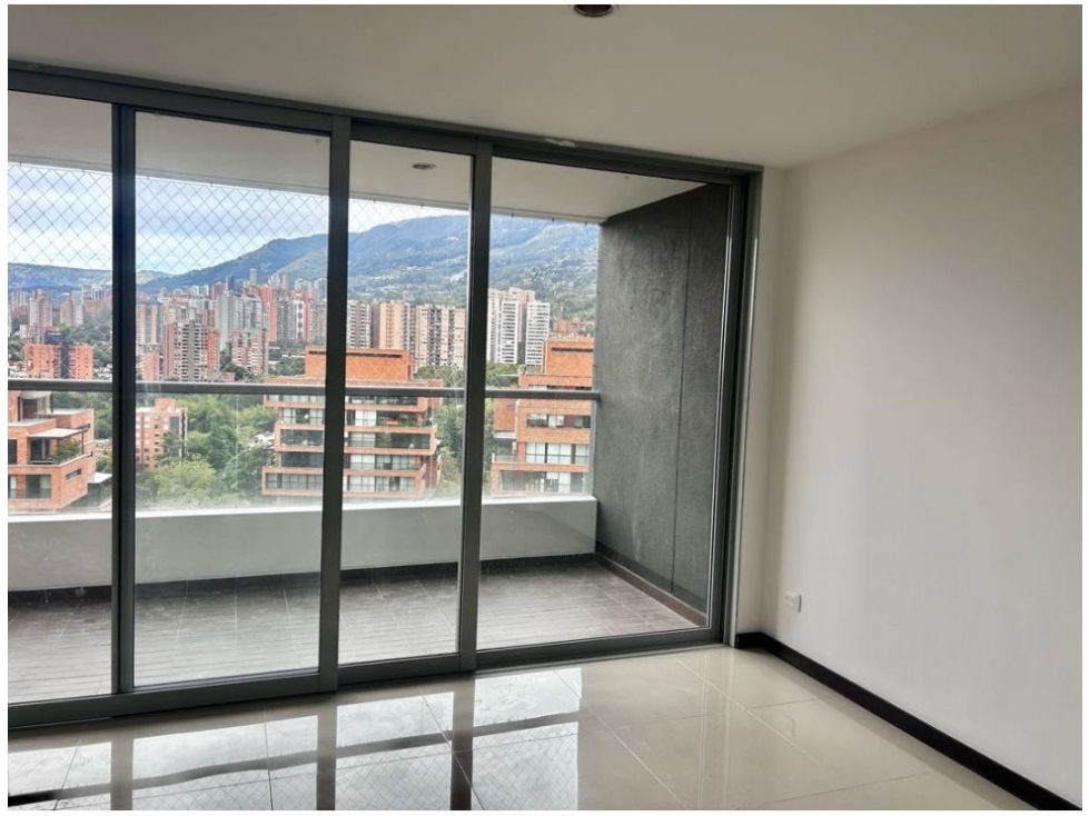 Apartamento en venta en Loma De Las Brujas, Envigado · foto 4 de 15