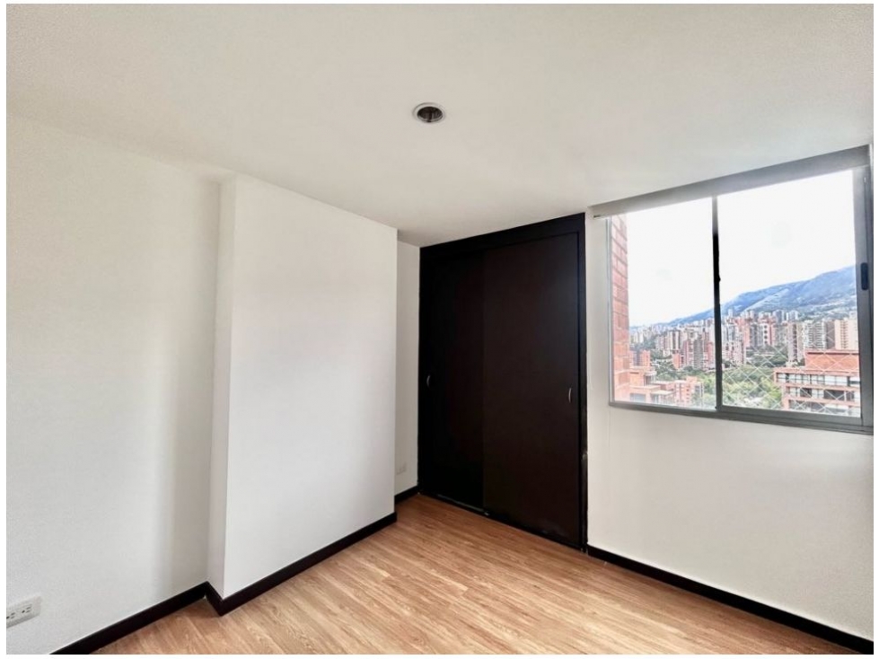 Apartamento en venta en Loma De Las Brujas, Envigado · foto 12 de 15