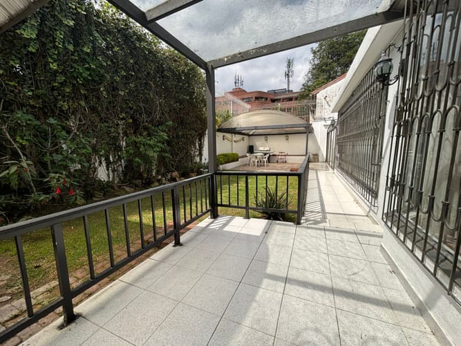 Casa de 3 alcobas en venta en Santa Barbara Alta, Bogotá, 394 m² · foto 5 de 24