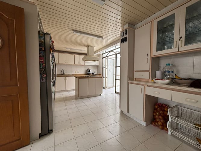 Casa de 3 alcobas en venta en Santa Barbara Alta, Bogotá, 394 m² · foto 11 de 24