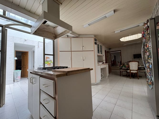 Casa de 3 alcobas en venta en Santa Barbara Alta, Bogotá, 394 m² · foto 13 de 24