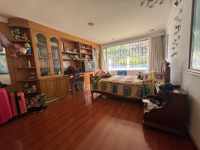 Casa de 3 alcobas en venta en Santa Barbara Alta, Bogotá, 394 m² · foto 16 de 24