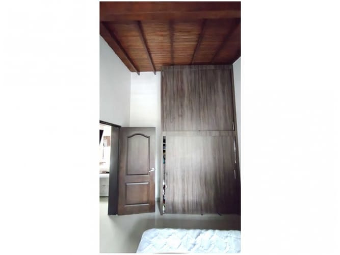 Casa en venta en La Castellana, Medellín, 630 m² · foto 8 de 20