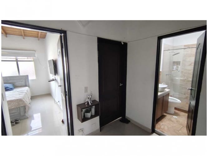 Casa en venta en La Castellana, Medellín, 630 m² · foto 17 de 20