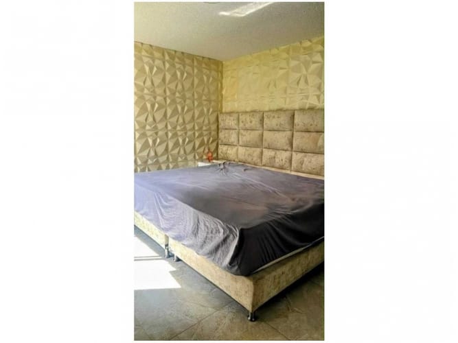 Apartaestudio en venta en Loma De Los Bernal, Medellín, 98 m² · foto 7 de 18