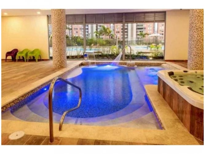 Apartaestudio en venta en Loma De Los Bernal, Medellín, 98 m² · foto 10 de 18