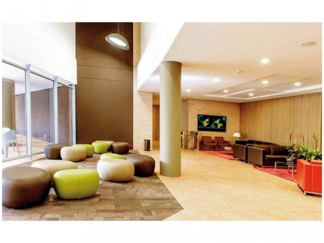 Apartaestudio en venta en Loma De Los Bernal, Medellín, 98 m² · foto 11 de 18