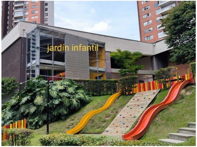 Apartaestudio en venta en Loma De Los Bernal, Medellín, 98 m² · foto 12 de 18