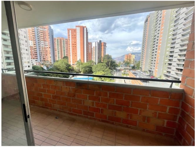 Apartamento en venta en Belen Malibu, Medellín · foto 4 de 9