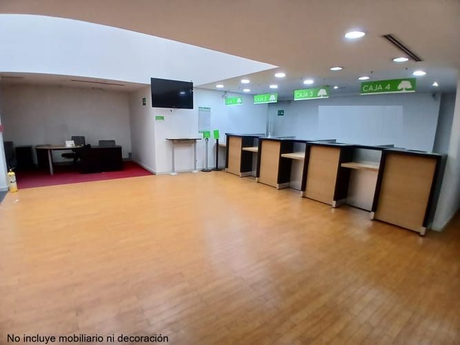 Local en arriendo en Castropol, Medellín, 597 m² · foto 4 de 10