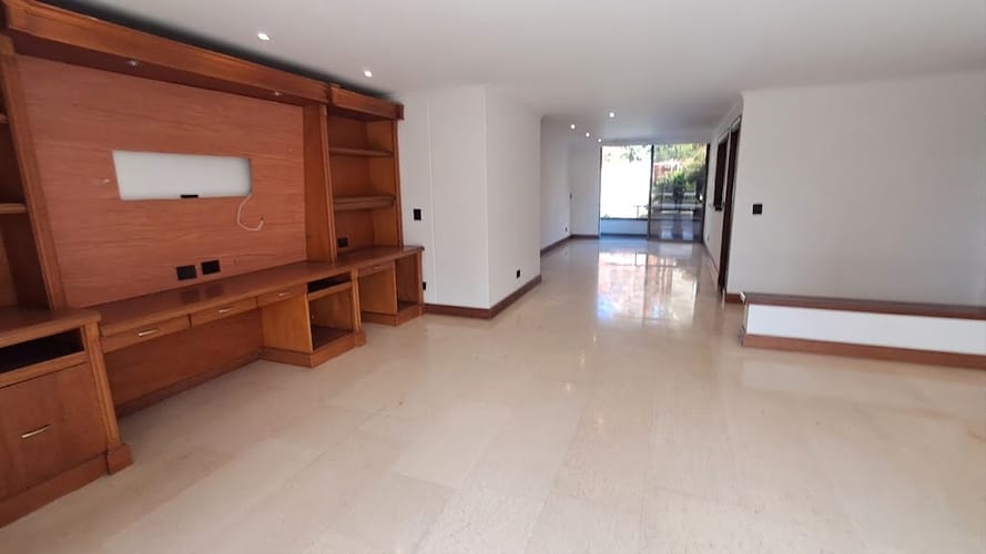 Apartamento de 3 alcobas en arriendo en La Aguacatala, Medellín, 170 m² · foto 6 de 17