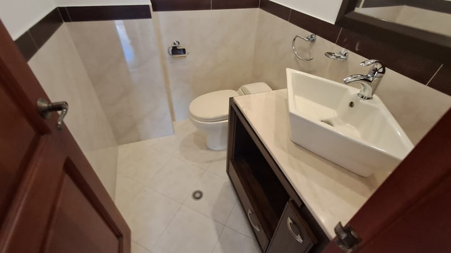 Apartamento de 3 alcobas en arriendo en La Aguacatala, Medellín, 170 m² · foto 17 de 17