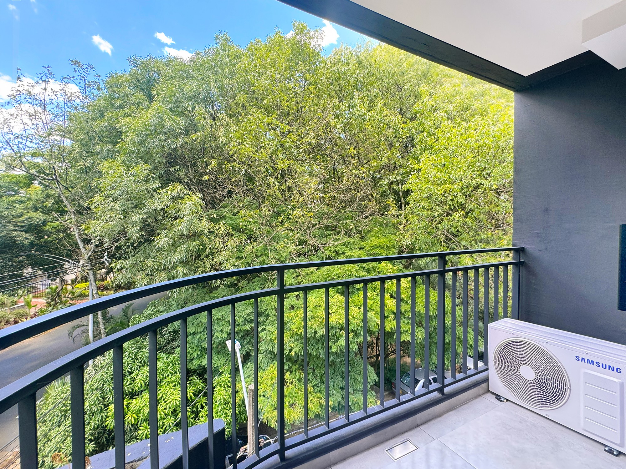 Apartamento en venta en La Almeria, Medellín · foto 4 de 20