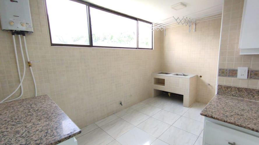 Apartamento de 3 alcobas en venta en Santa Monica, Cali, 163 m² · foto 8 de 17