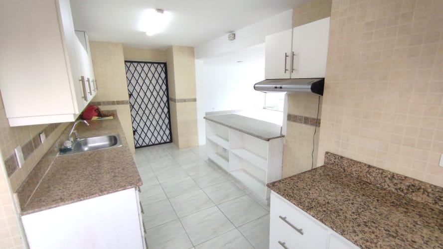 Apartamento de 3 alcobas en venta en Santa Monica, Cali, 163 m² · foto 9 de 17